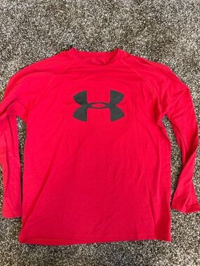 Under Armour Men's Bright Red Long-Sleeve Athletic Tee with Black Logo